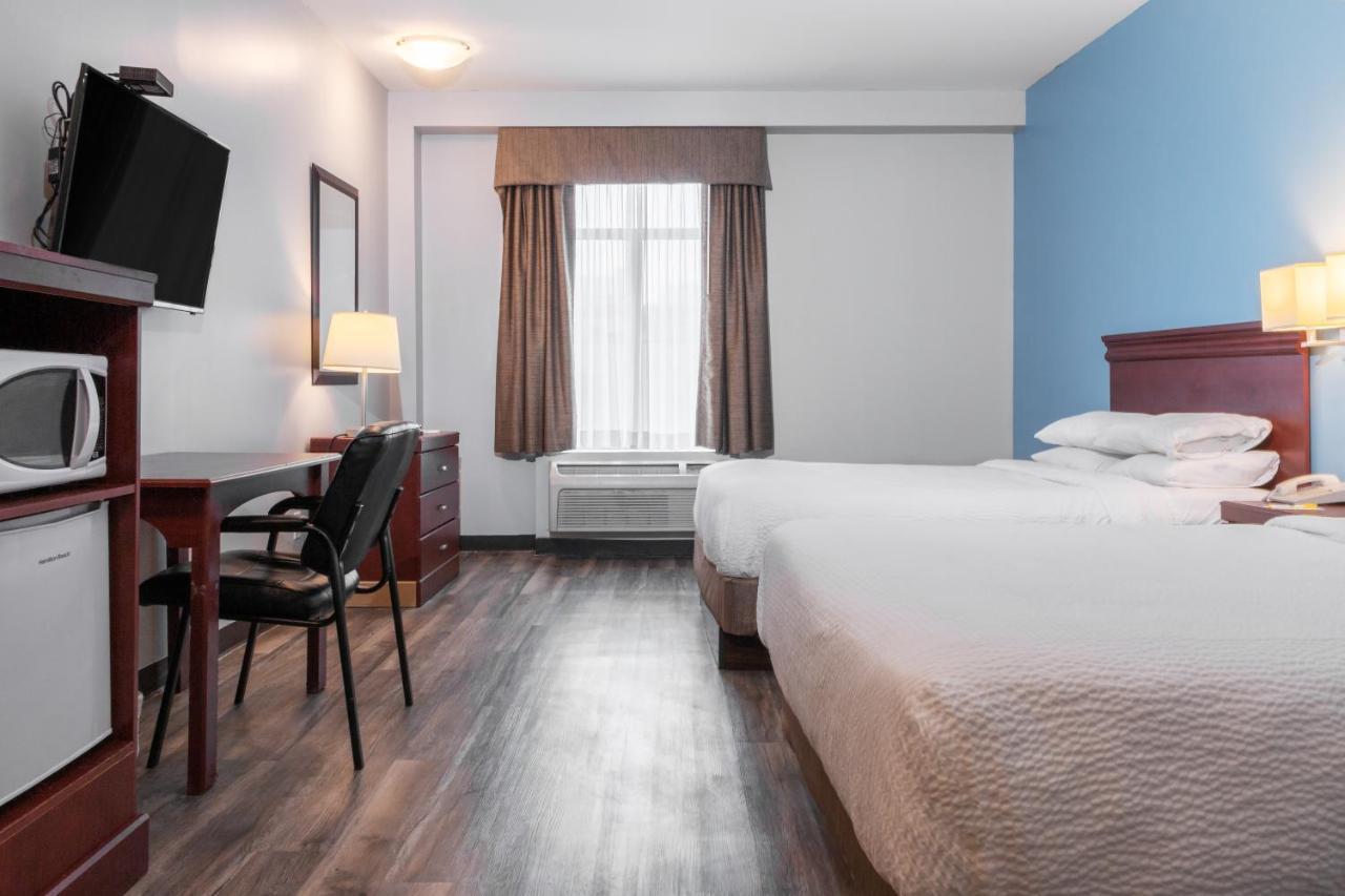 Premier Inn & Suites - Downtown Hamilton Buitenkant foto